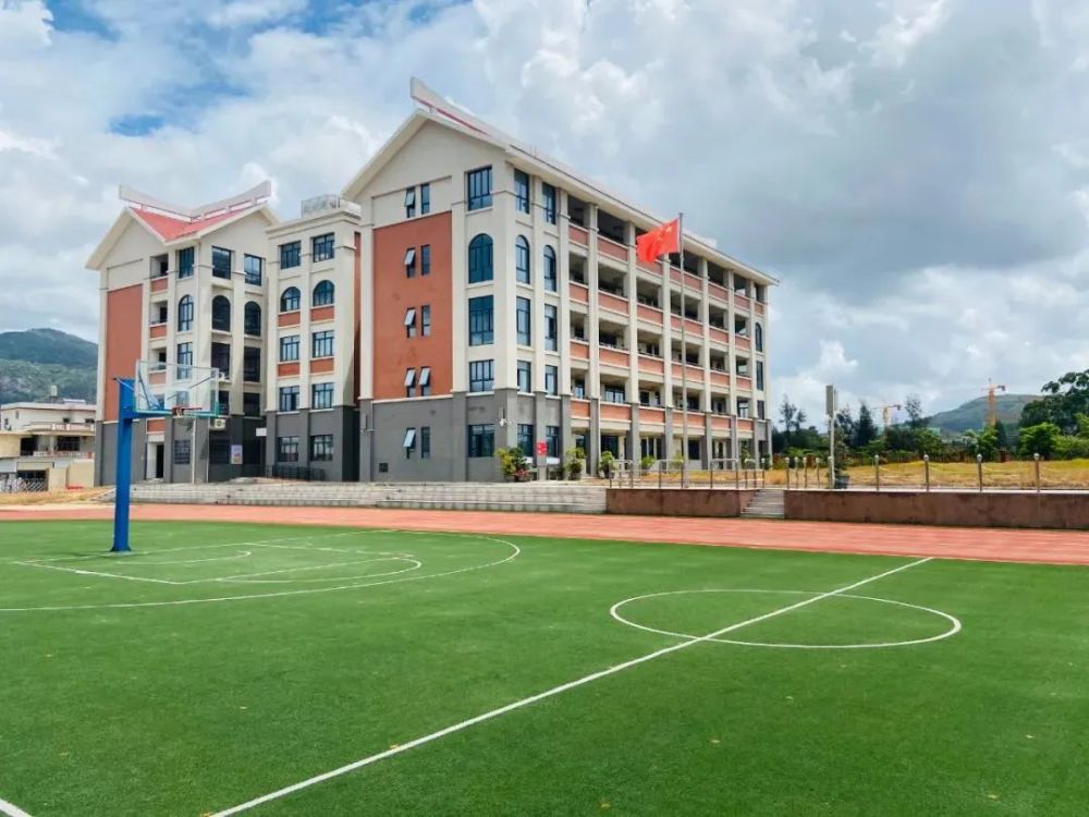 2021年想转入厦门公办小学?来看这里的空余学位……_腾讯新闻