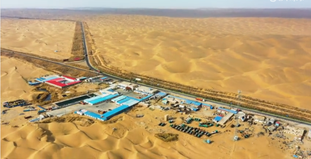 就不得不提且末县的塔中镇,首先且末县隶属于新疆巴音郭楞蒙古自治州