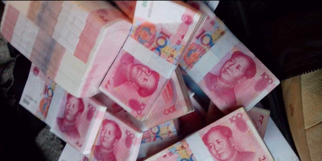 一吨黄金一吨美元一吨人民币哪个更加值钱