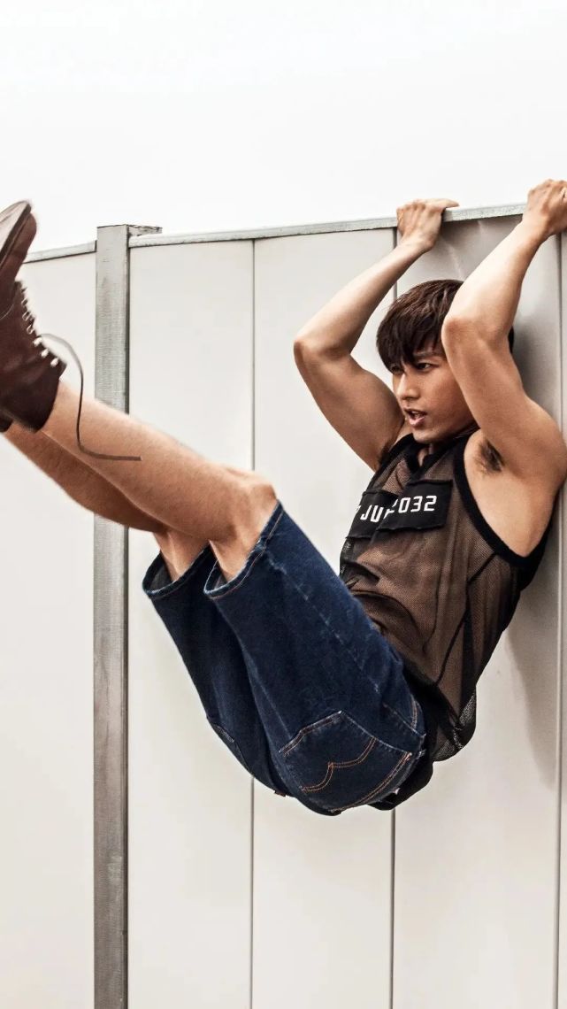 成毅壁纸高清无水印