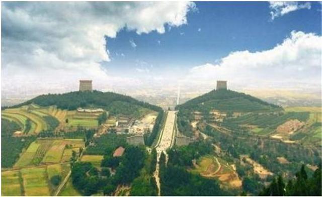 史上唯一女皇武则天,墓前61个无头石人成谜,最终被两位农民解开_腾讯