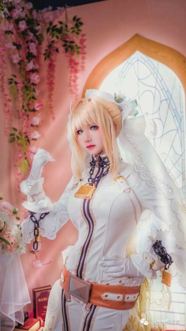 cos:尼禄新娘cos正片@泠语不是冷雨