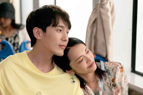 姚晨白宇的新剧来袭,大鹏搭配影后张静初,爆笑梦回《屌丝男士》_腾讯