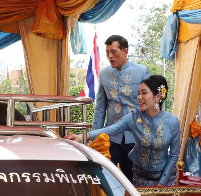 泰国贵妃诗妮娜晋升王后？目前尚无官方消息释出