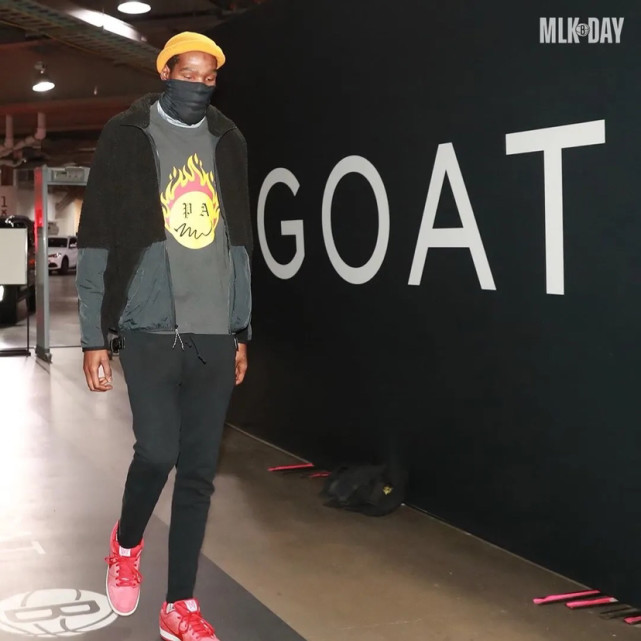 杜兰特彩色帽子欣赏