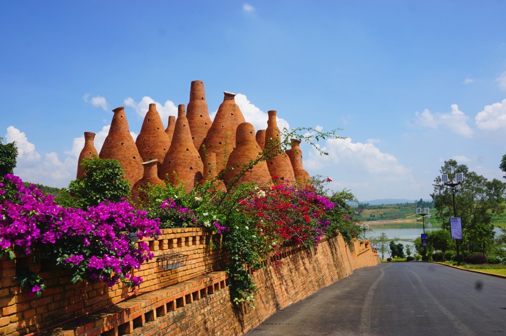 弥勒东风韵红砖建筑的艺术