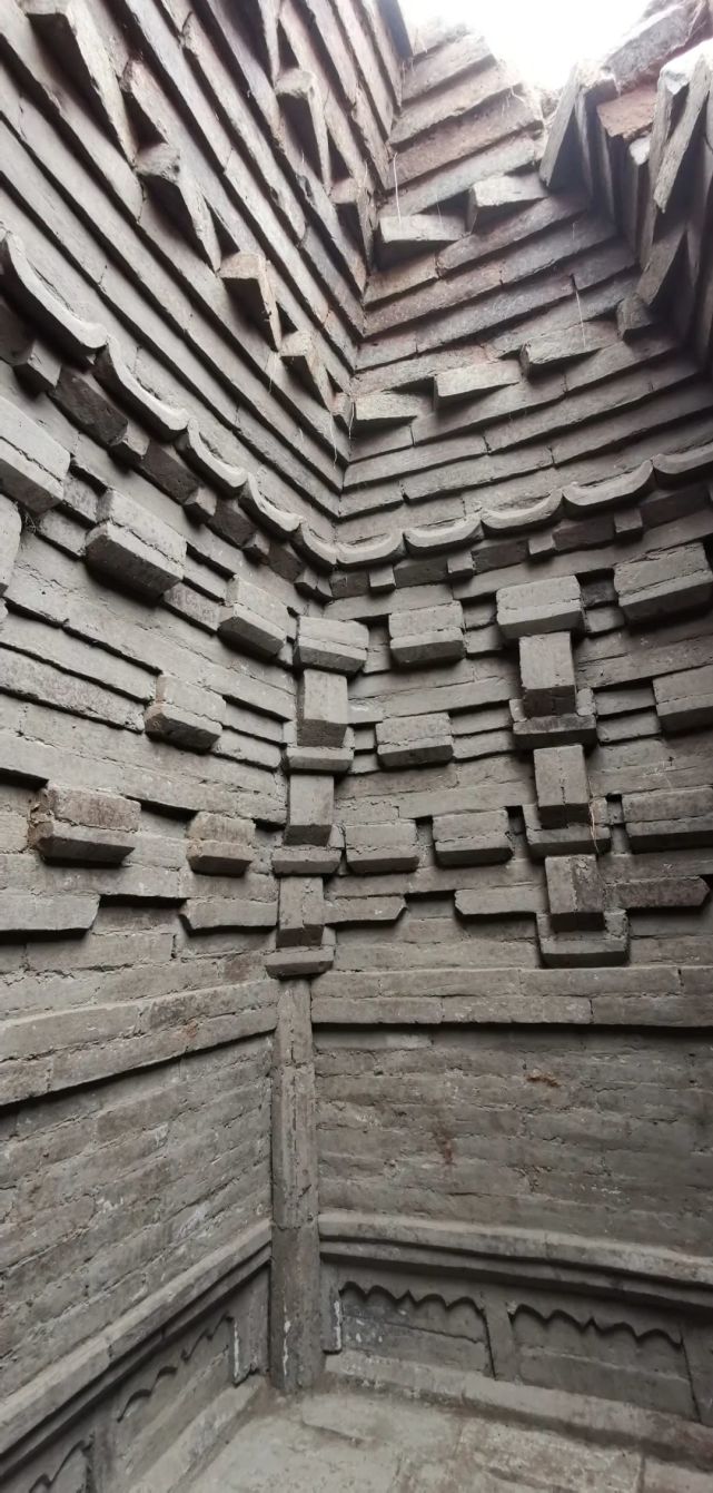 礼县永兴镇抢救性发掘一座宋代砖室墓附内部图片