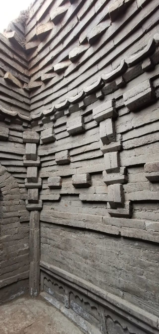 礼县永兴镇抢救性发掘一座宋代砖室墓附内部图片