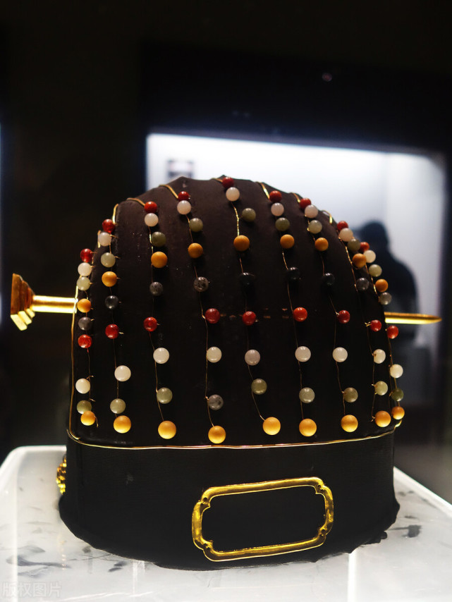 堆金砌玉的梁庄王墓,古迹中还尘封了一段570年前,王与妃的凄美爱情