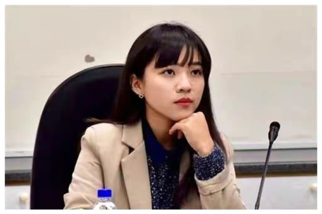 黄捷母亲发声力挺女儿此前曾被指在大陆卖茶叶