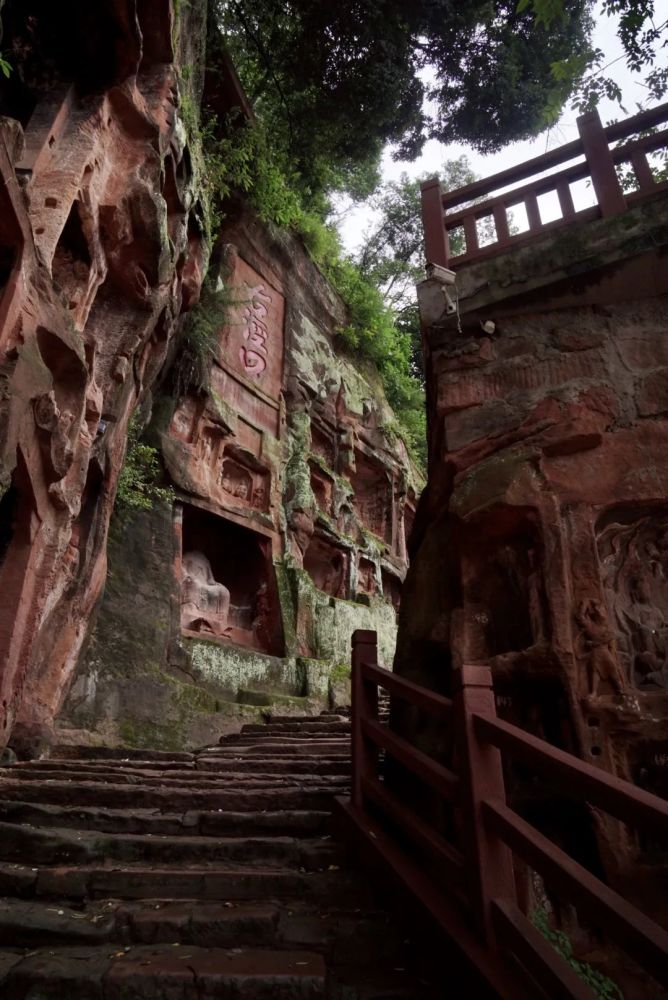 恒旅网 摄 东风堰-千佛岩景区位于四川省乐山市夹江县境内 始建于清