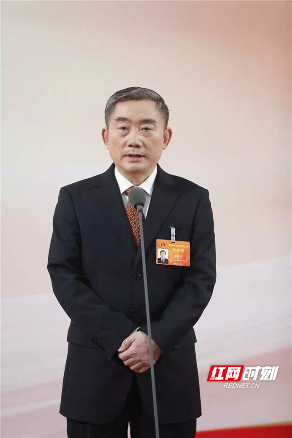 直击厅长通道丨蒋昌忠平稳推进新高考为考生托起扬帆远航之梦