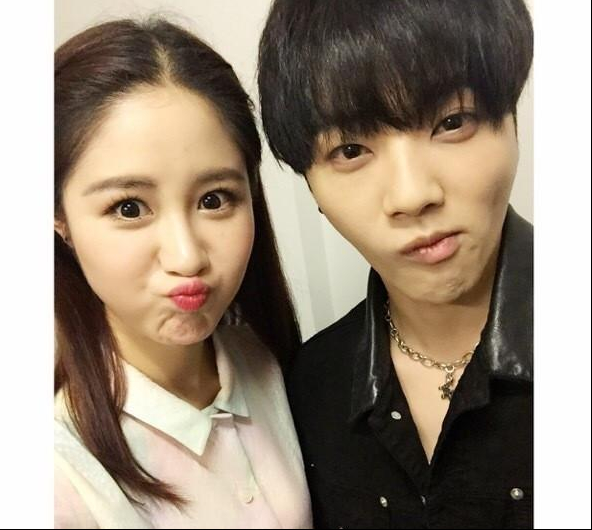 张碧晨为他捏脖子梁田为他理头发为何华晨宇总是被照顾的一方