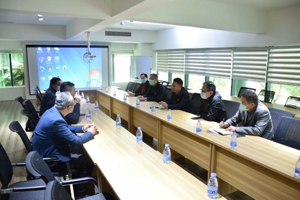区领导罗恩李,林志钦,陈清泉,许建国,林梓雄,姚天平,徐达威一同参加.