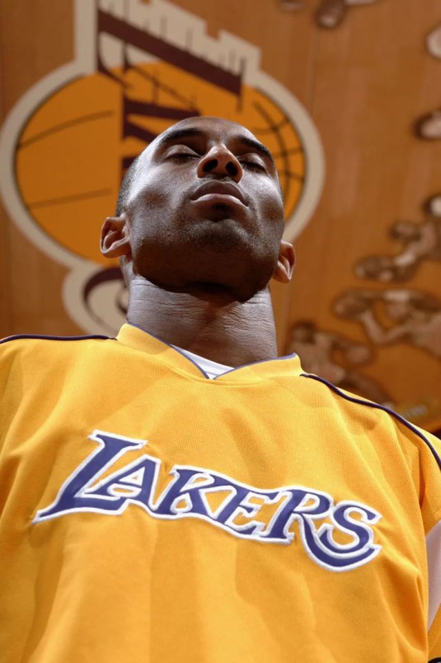 永远铭记科比的辉煌传奇!1.27 mamba never out点击播放 gif0.0m