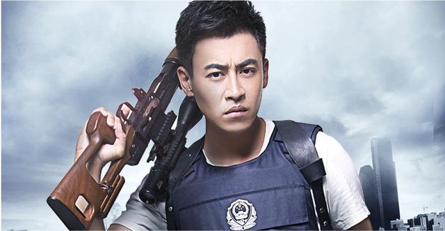 从警察锅哥简凡到卧底协警小武刘凯演技得到了观众认可