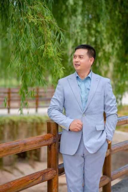 知名实力诗人高国斌先生