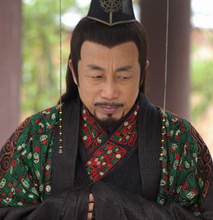 江充剧照这一件事在《资治通鉴》中有详细的记载:在汉昭帝死后,霍光