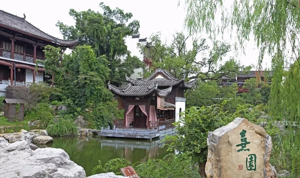 江西婺源隐匿一座江南园林,文化气息满满,曾是朱熹故居_腾讯新闻