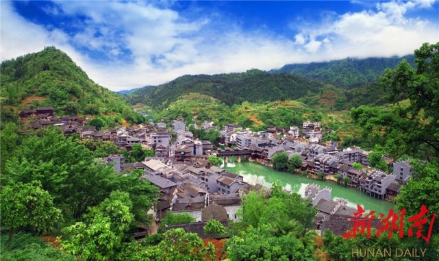 碧水绕田园古镇展新姿龙山县洗车河镇建设美丽湘西工作小记