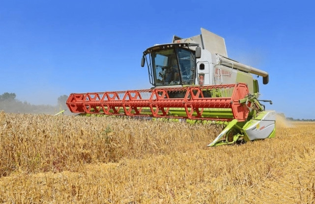 收割机割麦污染环境当年呼吁农民别用收割机的专家结局如何