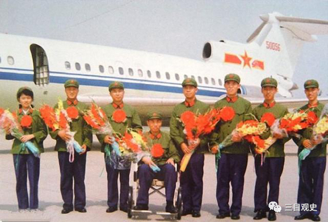 1982年中国劫机第一案飞行员与持枪歹徒生死对决33分钟