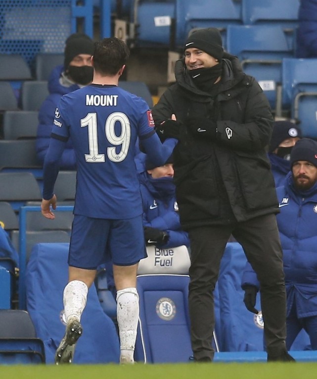 芒特我对兰帕德只有感激和赞赏现在球队需要团结克服困难