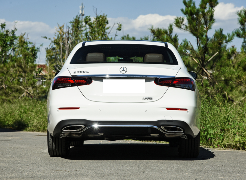 奔驰e级成"价格屠夫",价格直降9.2万,终于平易近人了