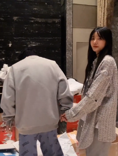 套路璐新男友首次曝光看清俩人的身高差照着殷世航找的吧