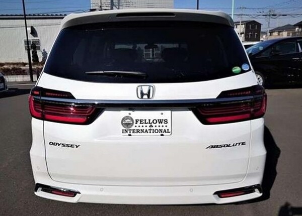 4动力,尺寸不输塞纳,新款本田奥德赛实车到店,真帅气!