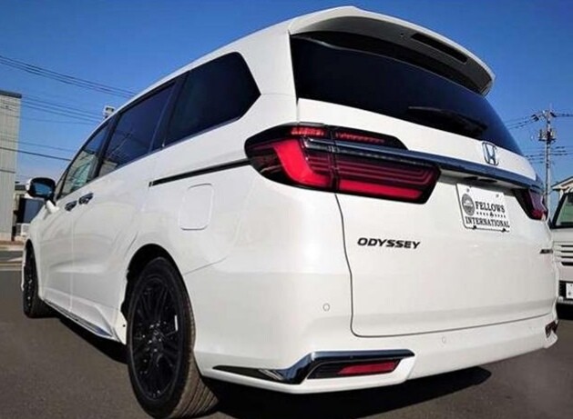 4动力,尺寸不输塞纳,新款本田奥德赛实车到店,真帅气!