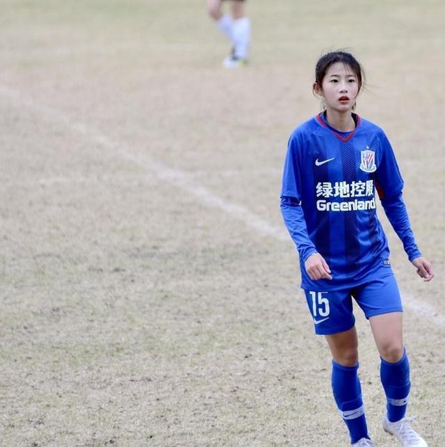 曝美少女球员熊熙再次退役其父亲发声她不想当球员了想做普通女孩