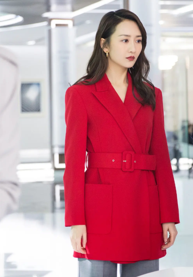 西装王鸥又飒又美说一句最会穿西装的女明星不过分吧