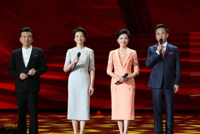 曝董卿周涛春晚有望搭档,两人的合作都能带来怎样的效果?