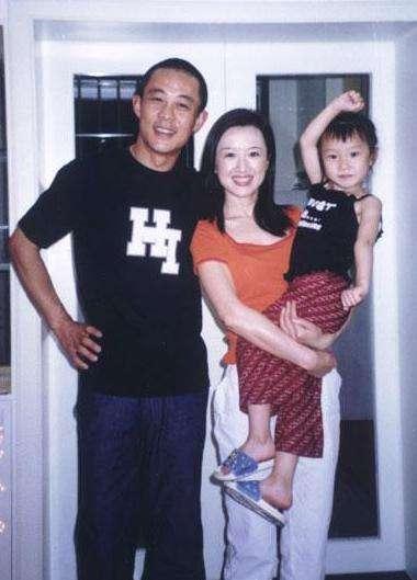 2011年,侯勇为潘雨辰抛弃发妻沈蓉,10年后沈蓉的现状如何?