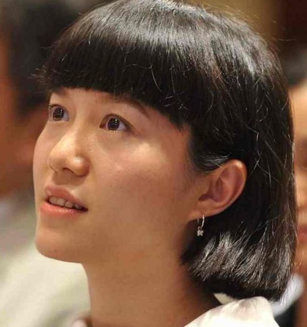 当你明白28岁的翁帆遭遇过什么就能理解她为何嫁给82岁的杨振宁