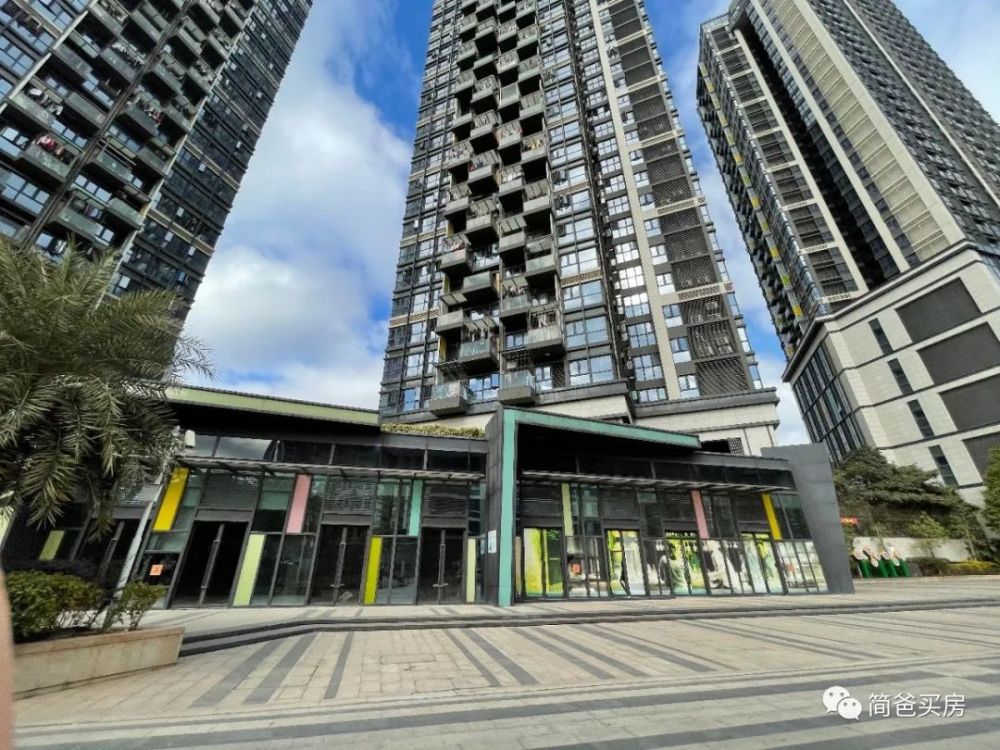 龙华刚需新房现楼珑门名苑430万起