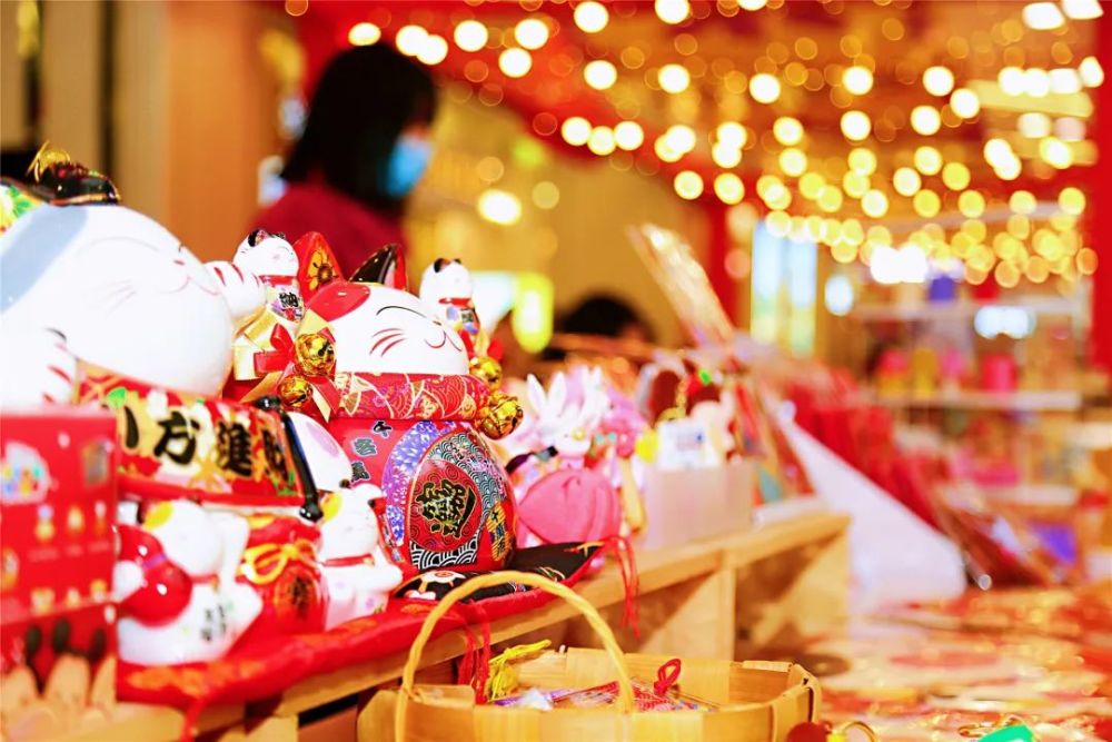 年味儿十足来凯里国贸逛牛哄哄春节市集购置年货了