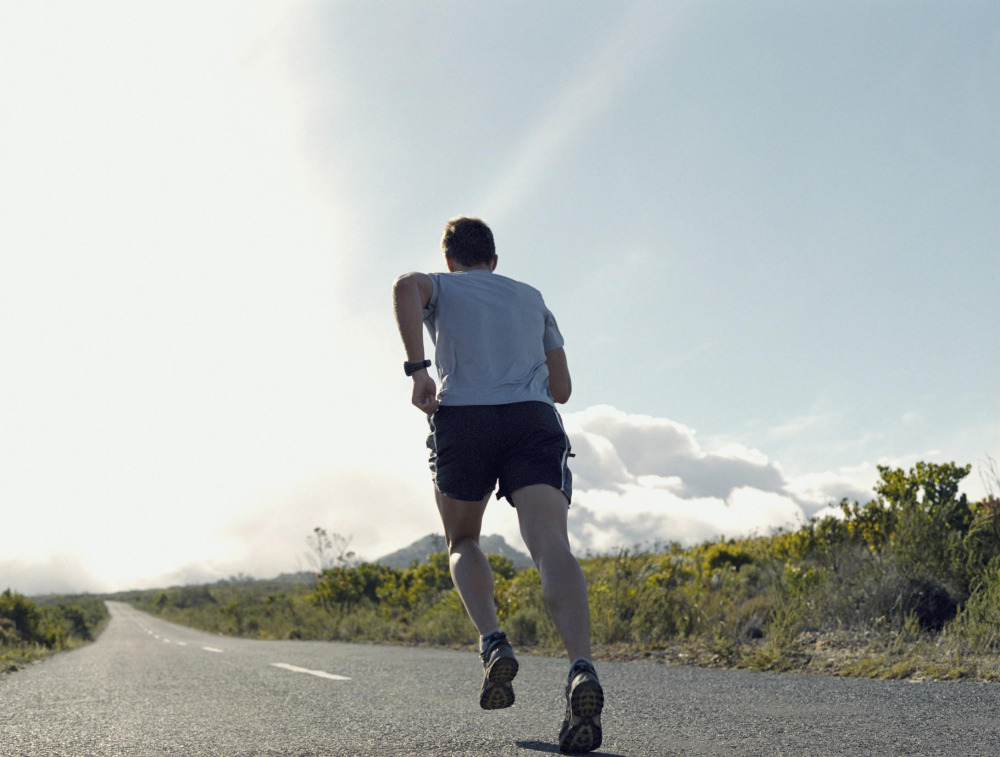 青评时论心中有阳光脚下就有力量