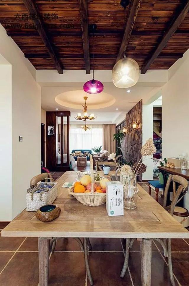 132平复古美式宅,突破传统使用自然石块,复刻美式乡村别墅_腾讯新闻