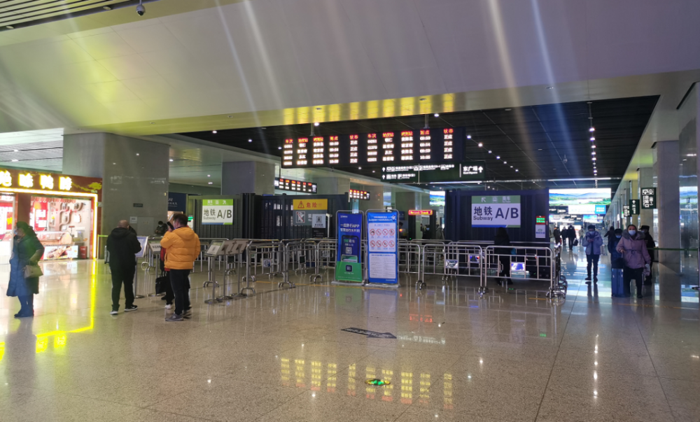 春运第一天贵阳北站是这样的