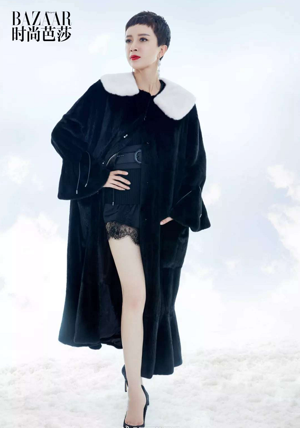 金巧巧自称演不了农村人，却凭一己之力，将时尚芭莎带回八十年代