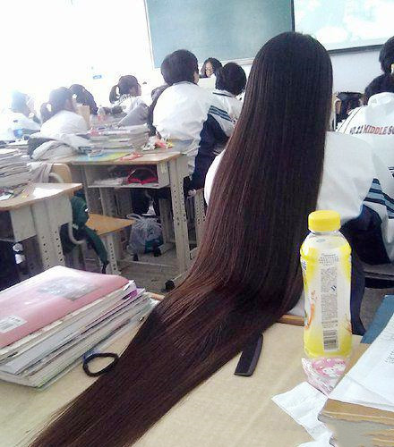 搞笑图片:如果我高考失败,那么前桌女同学的长头发就是罪魁祸首