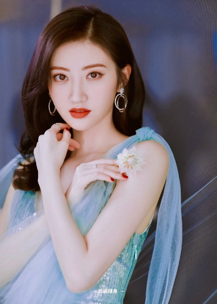 超甜明星景甜这样穿是有多美,眼睛马上就不转了