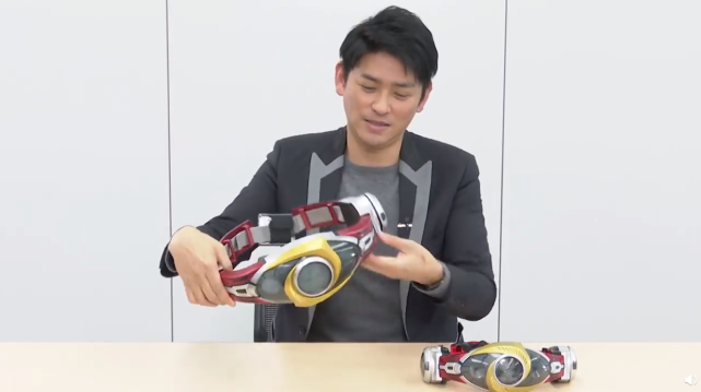 另外值得一提的是,这次"津上翔一"亲自登场介绍.