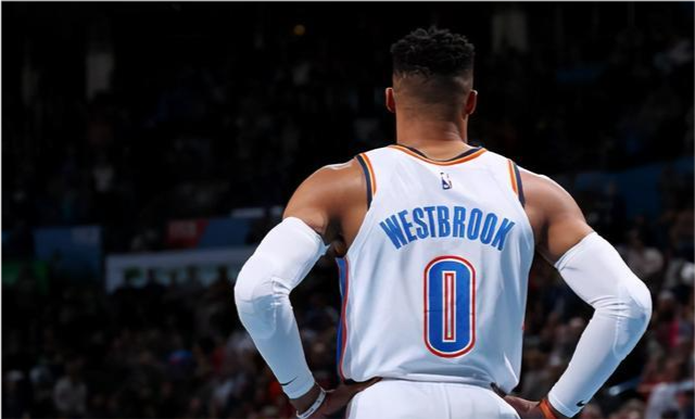 4000万巨星沦为老将底薪威少的巅峰早就终结在2017年的夏天