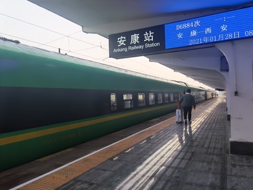 西安—安康的d6884次列车迎来首次春运