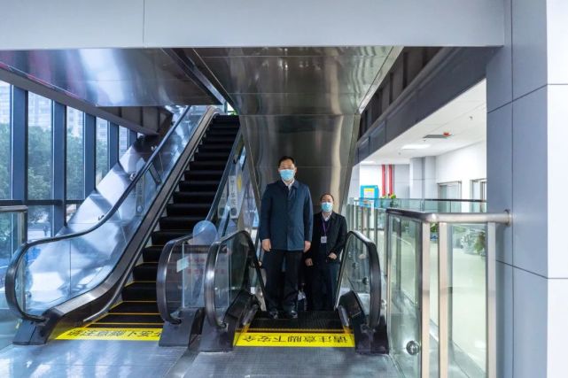 湖南省人民医院天心阁院区门诊自动扶梯正式启用