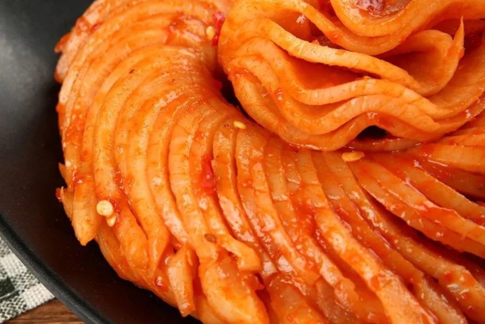 兰花萝卜兰花萝卜也叫做蓑衣萝卜,早在明末清初的时候洞庭湖一带就