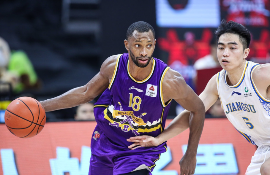 曝CBA新赛季将可注册四外援|CBA新赛季各队签约外援名单，广东队有2名外援，浙江队有4名外援